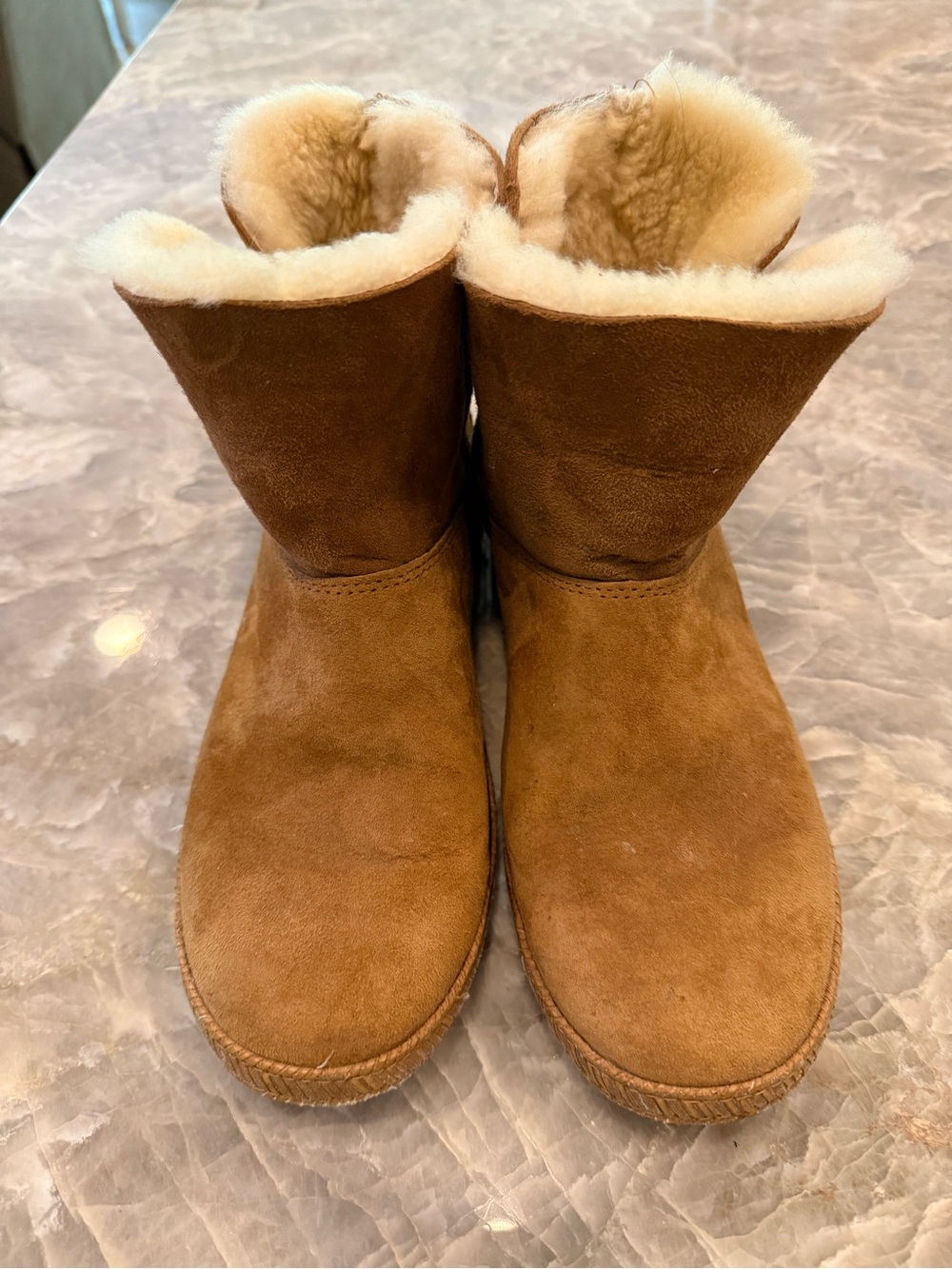 UGG Women's Chestnut Suede Shearling Fold Over Ankle Boots Size 7